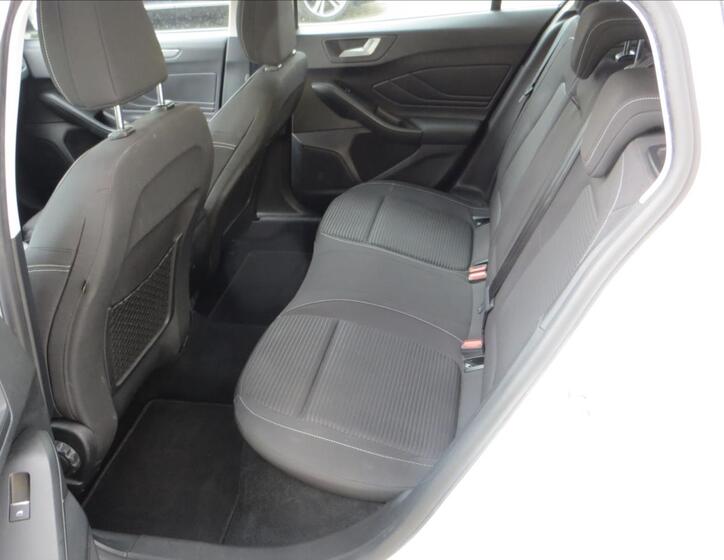 Ford Focus 25