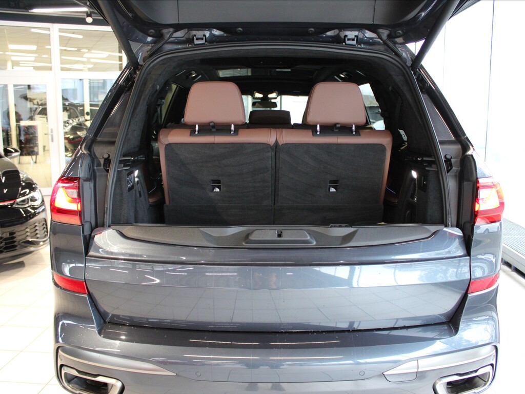 BMW X7 14