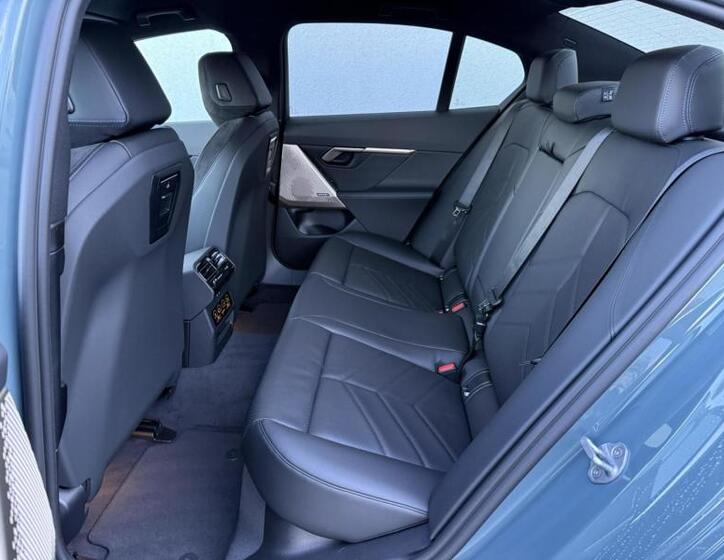 BMW i5 7