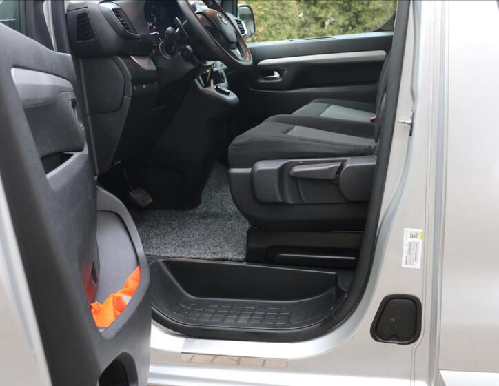 Toyota ProAce 16