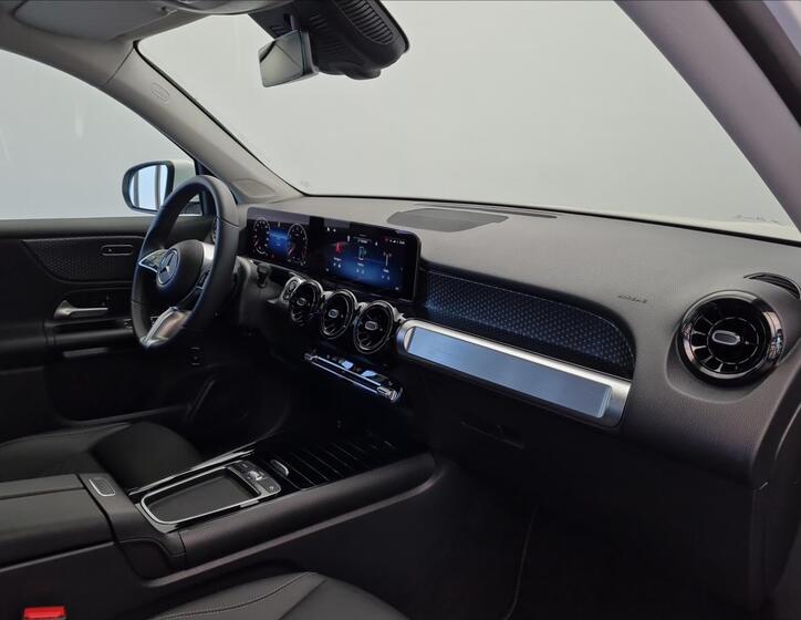 Mercedes-Benz GLB 14