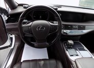 Lexus LS 500 27