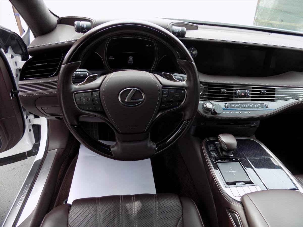 Lexus LS 500