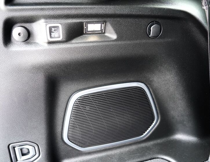 Jeep Grand Cherokee 16