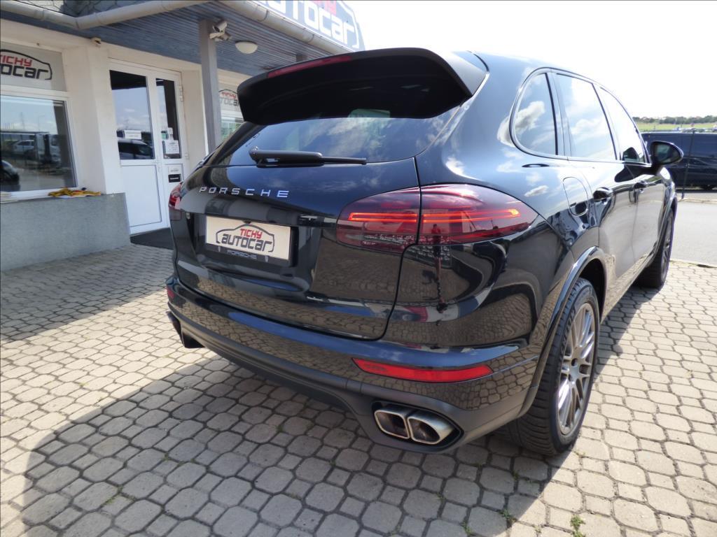 Porsche Cayenne 3