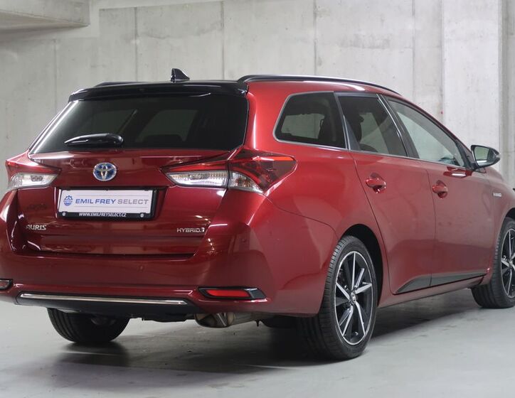 Toyota Auris 5