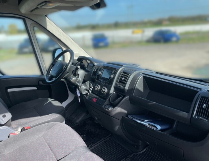 Peugeot Boxer 9