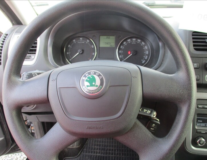 Škoda Fabia 16