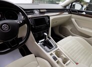Volkswagen Passat 25