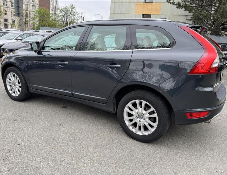 Volvo XC60 6