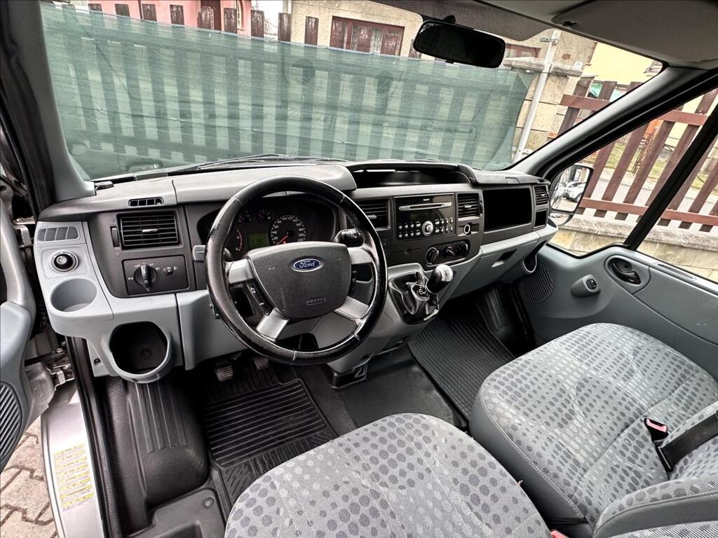 Ford Transit 13