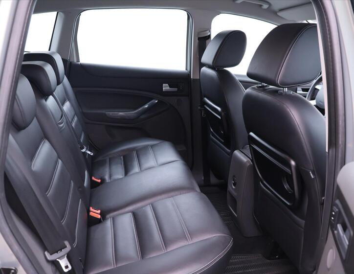 Ford Kuga 12