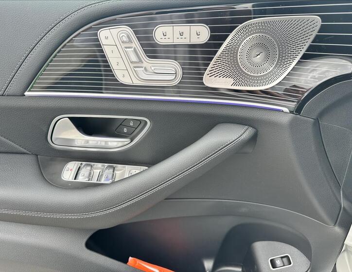 Mercedes-Benz GLS 12