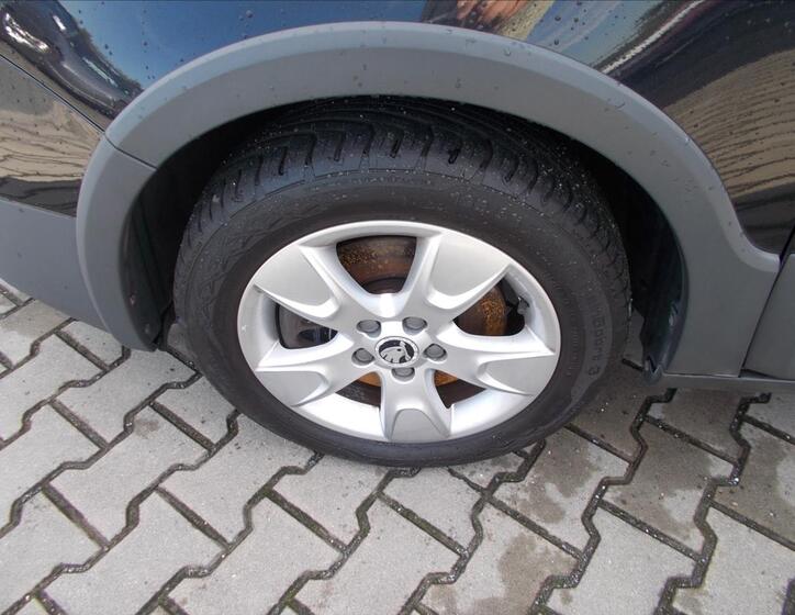 Škoda Roomster 5
