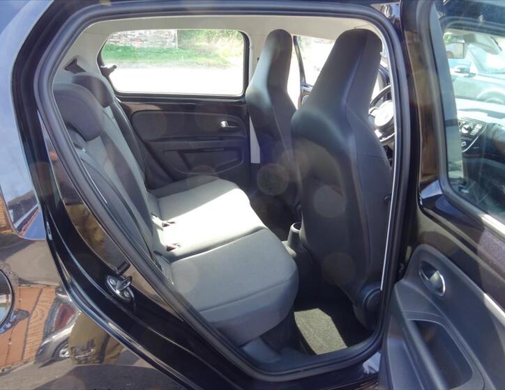 Volkswagen up! 15