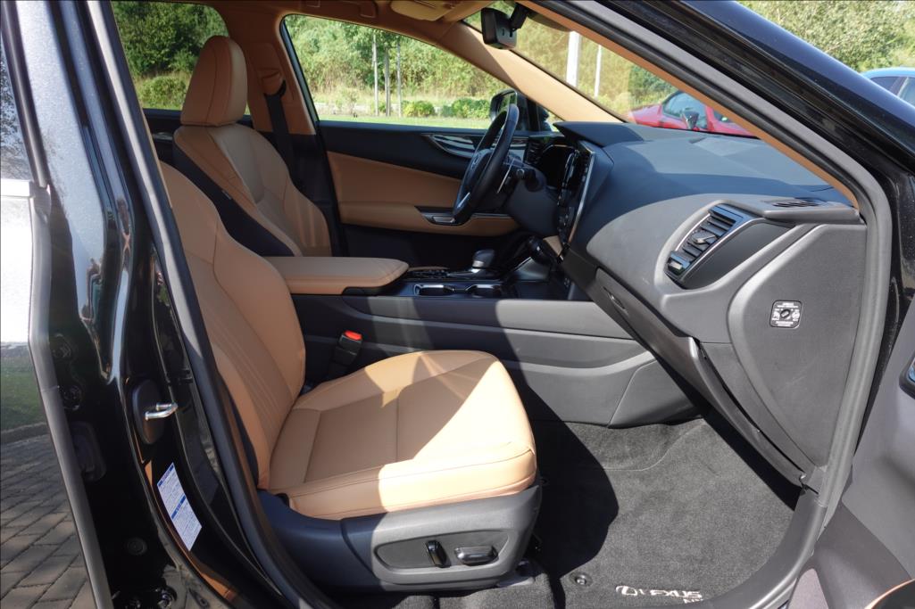 Lexus NX 450h plus