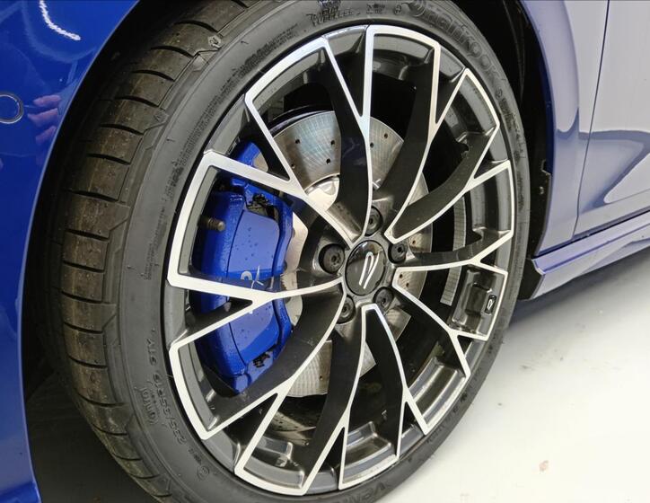 Volkswagen Golf 9