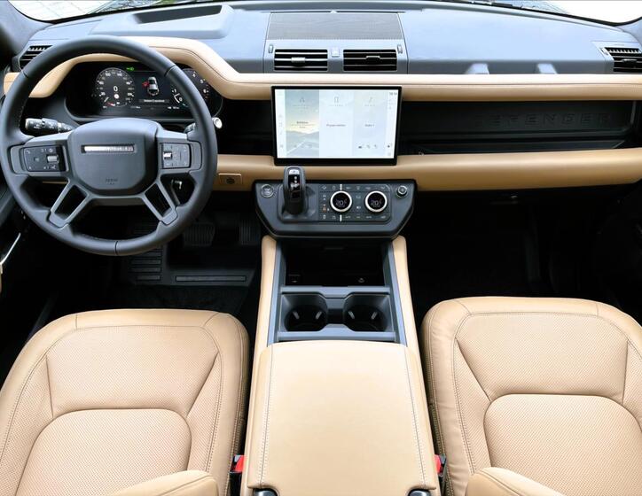 Land Rover Defender 12