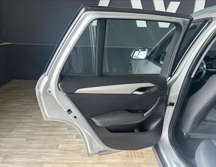 BMW X1 11