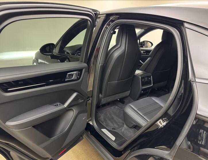 Porsche Cayenne 43