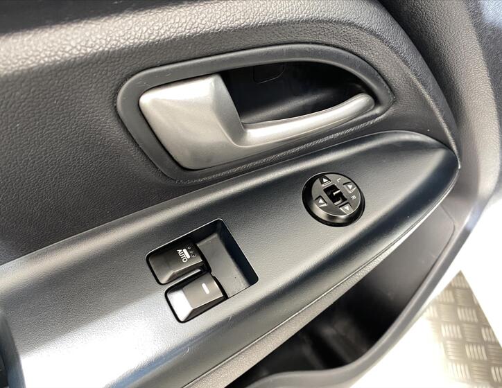 KIA Rio 19