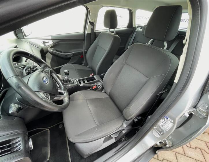 Ford Focus 11