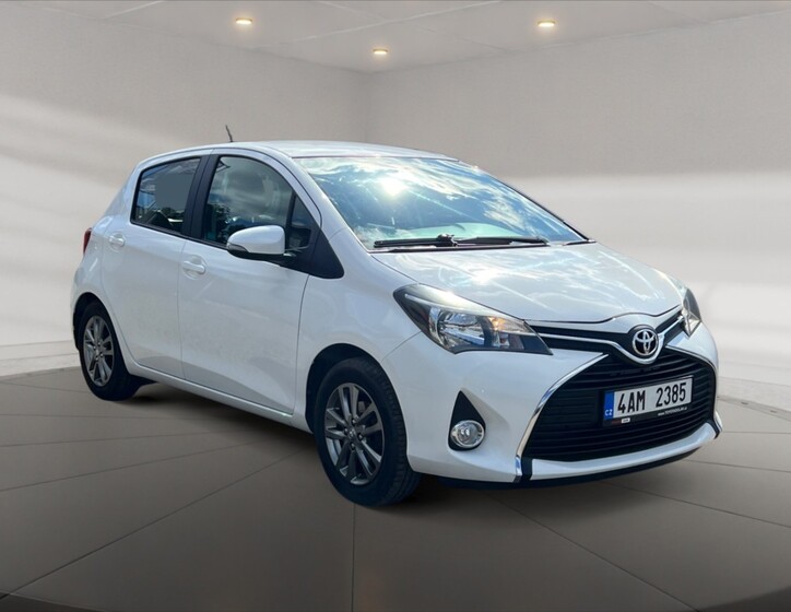Toyota Yaris 1