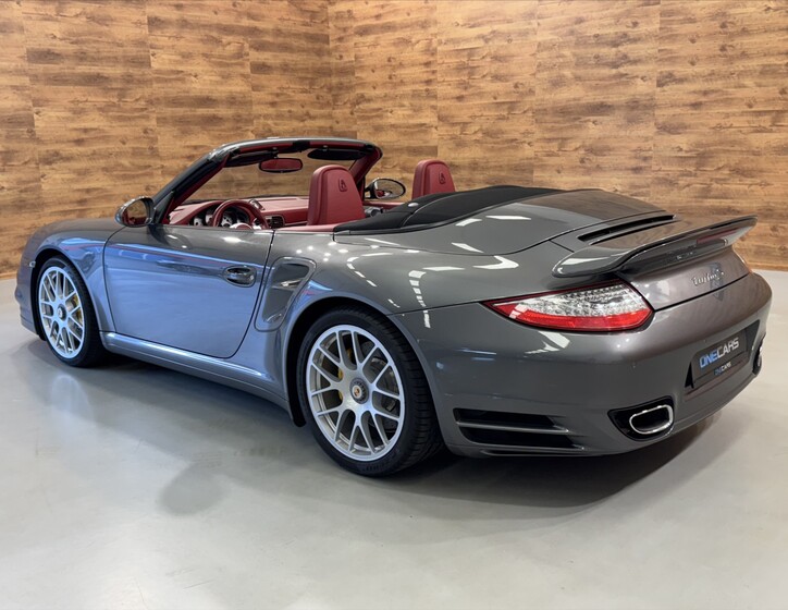 Porsche 911 2