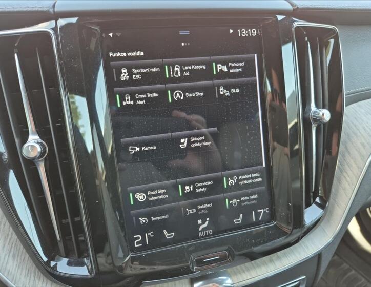 Volvo XC60 17