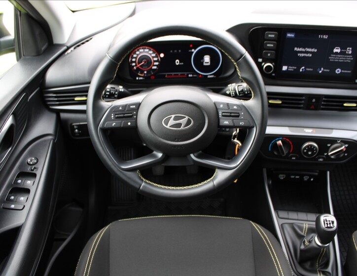 Hyundai i20 10