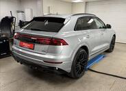 Audi Q8 6