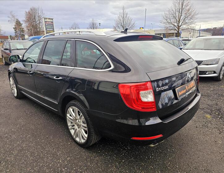 Škoda Superb 8