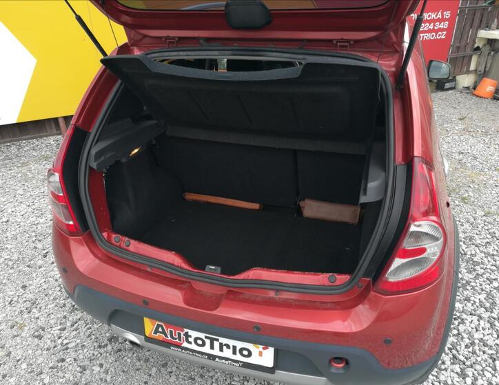 Dacia Sandero 13