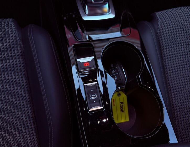 Peugeot 208 24