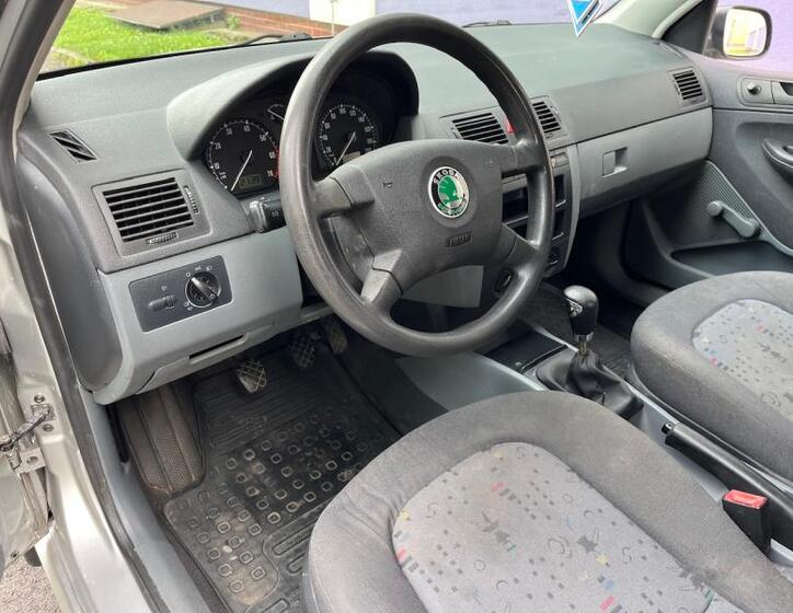 Škoda Fabia 12