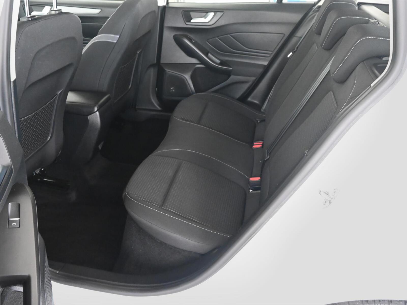 Ford Focus 10