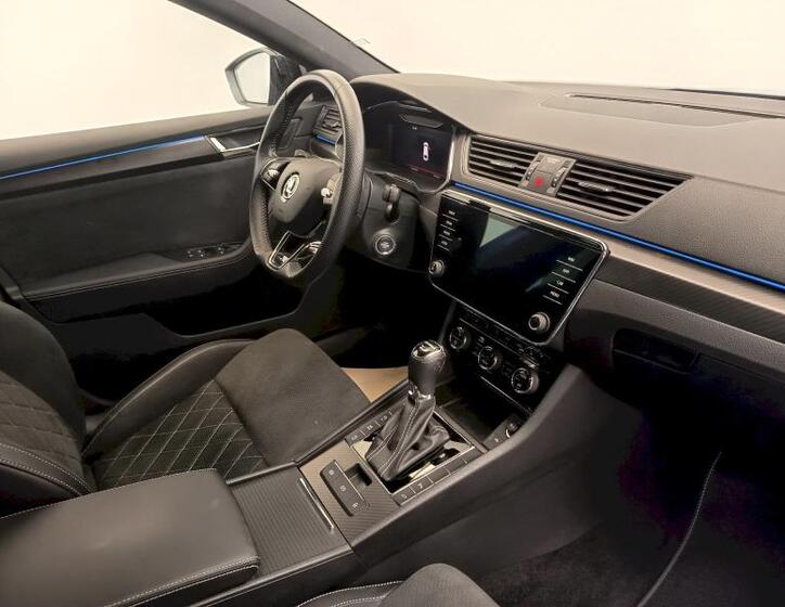 Škoda Superb 16