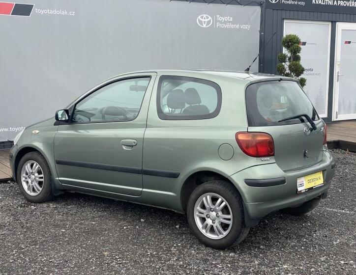 Toyota Yaris 4