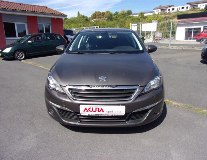 Peugeot 308 8