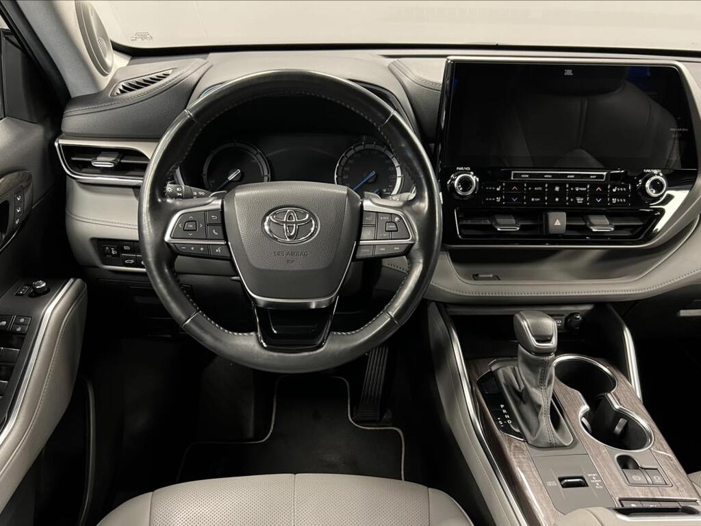 Toyota Highlander 5