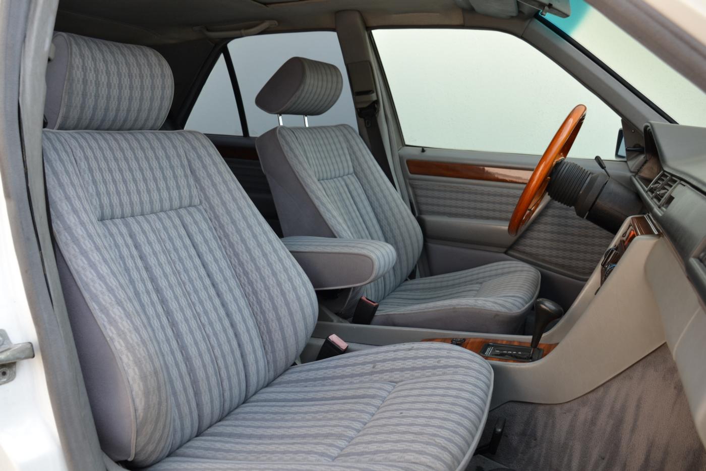 Mercedes-Benz 124