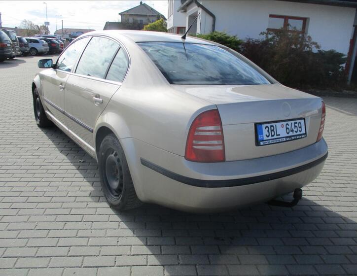 Škoda Superb 3