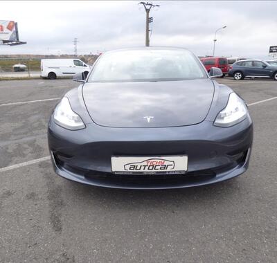 Tesla Model 3 7