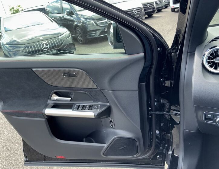 Mercedes-Benz GLA 22