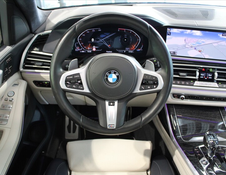 BMW X7 16