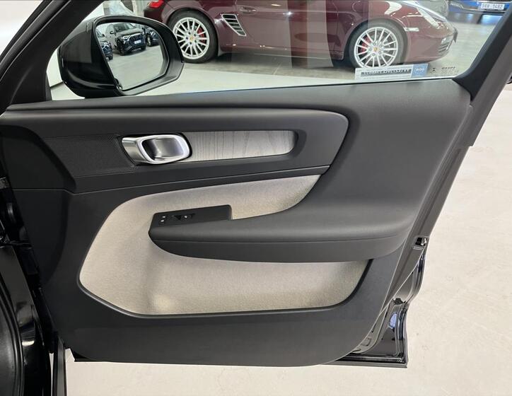 Volvo XC40 28
