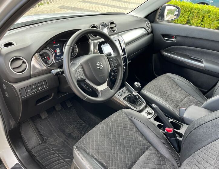 Suzuki Vitara 14
