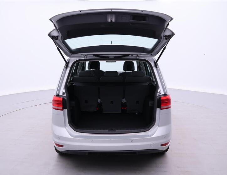 Volkswagen Touran 9