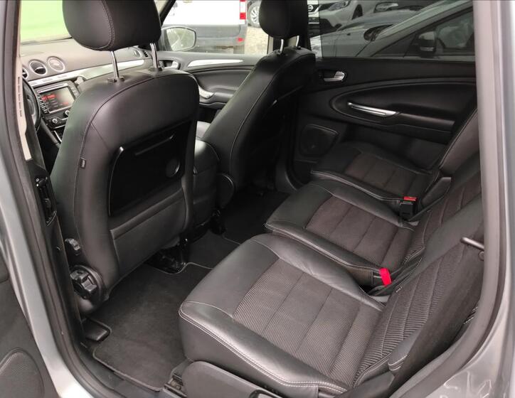 Ford S-MAX 16