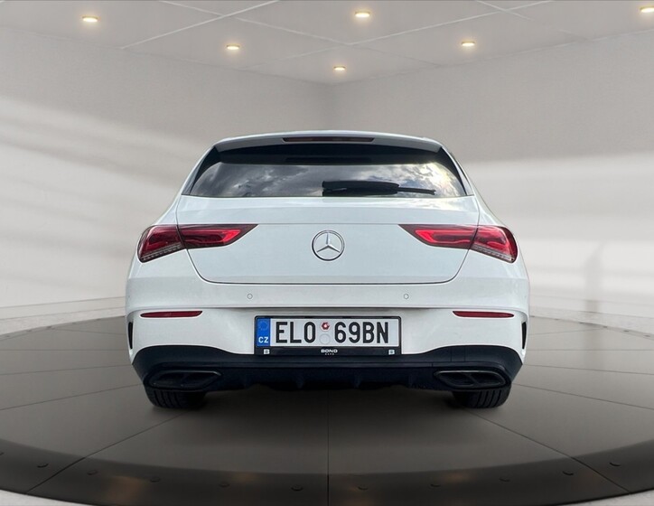 Mercedes-Benz CLA 5